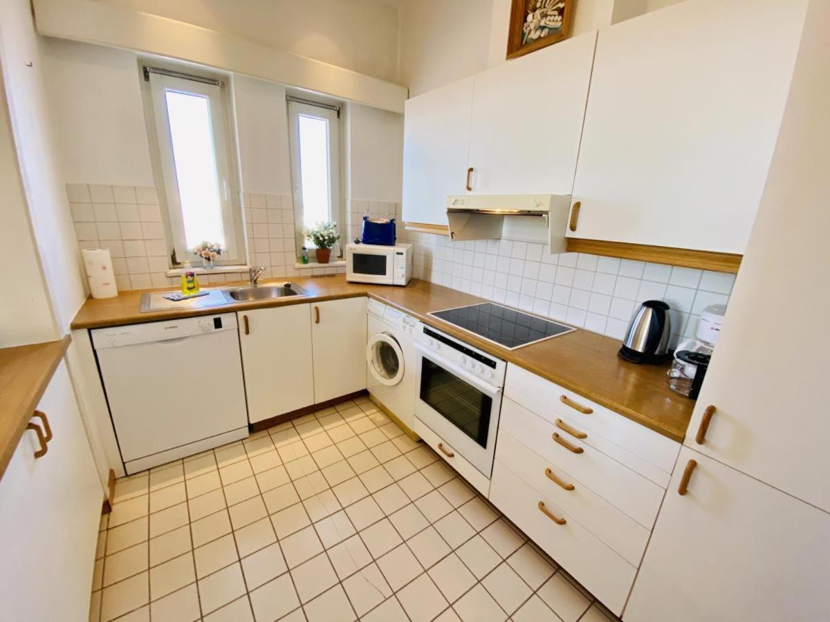 Ferienwohnung Berringer, Anker, direkt an der Promenade Rostock Exterior foto